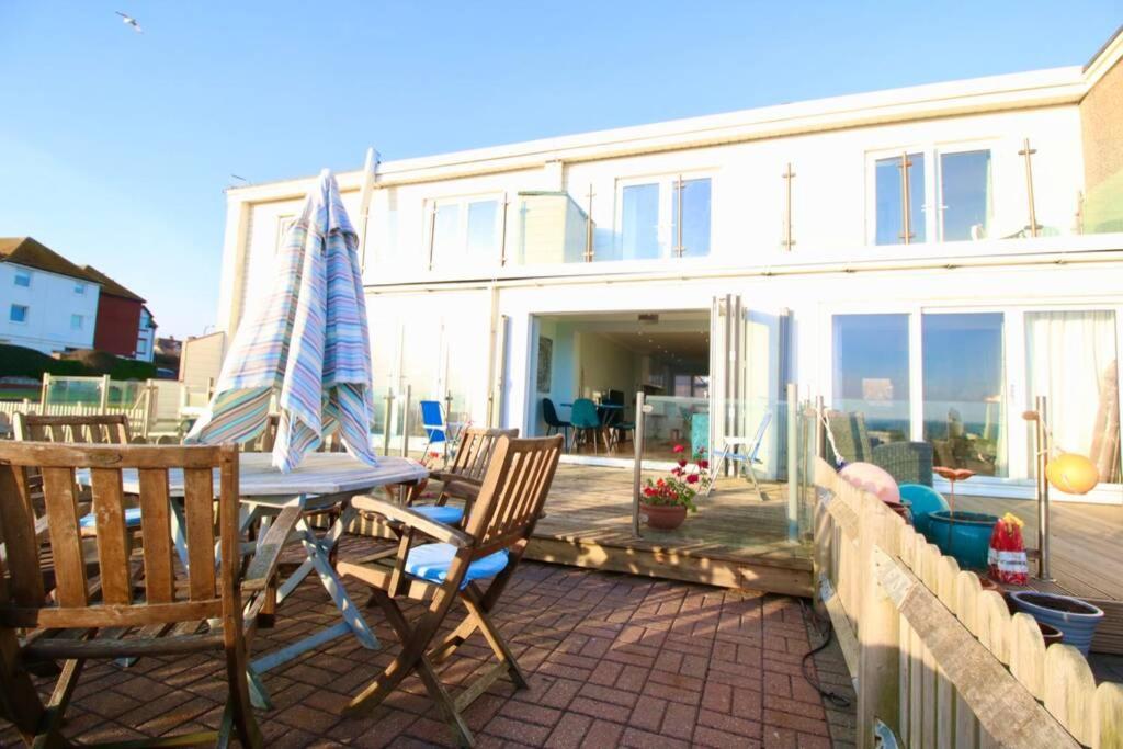 Serenity "Your Calm Seafront Retreat" By Air Premier Seaford Exteriör bild