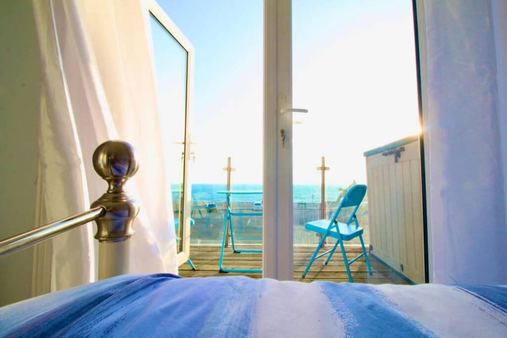 Serenity "Your Calm Seafront Retreat" By Air Premier Seaford Exteriör bild