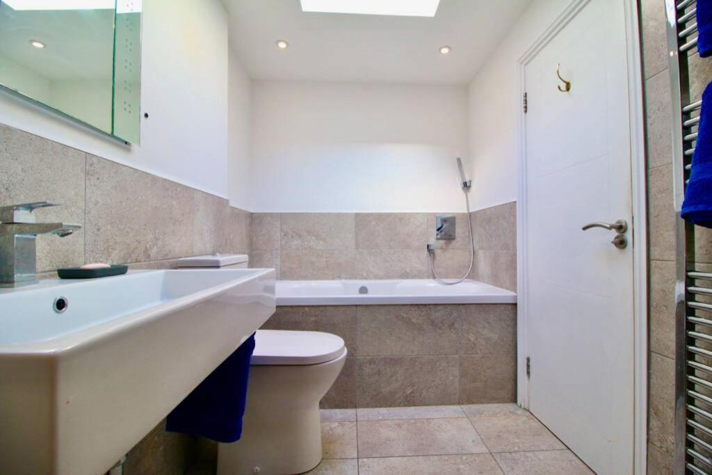 Serenity "Your Calm Seafront Retreat" By Air Premier Seaford Exteriör bild